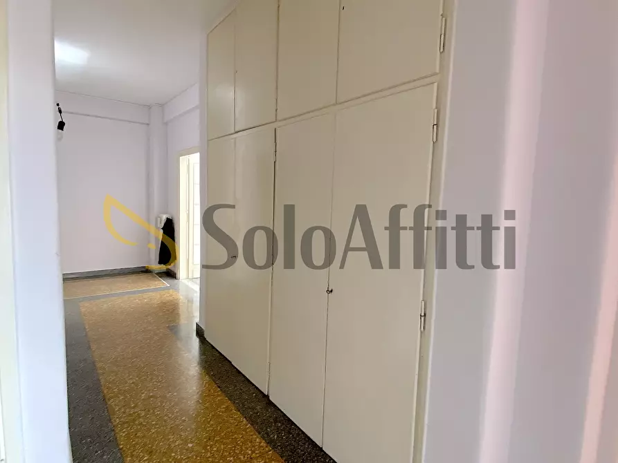 Immagine 11 di Stanza singola in affitto  in via Edoardo Jenner 45 a Roma