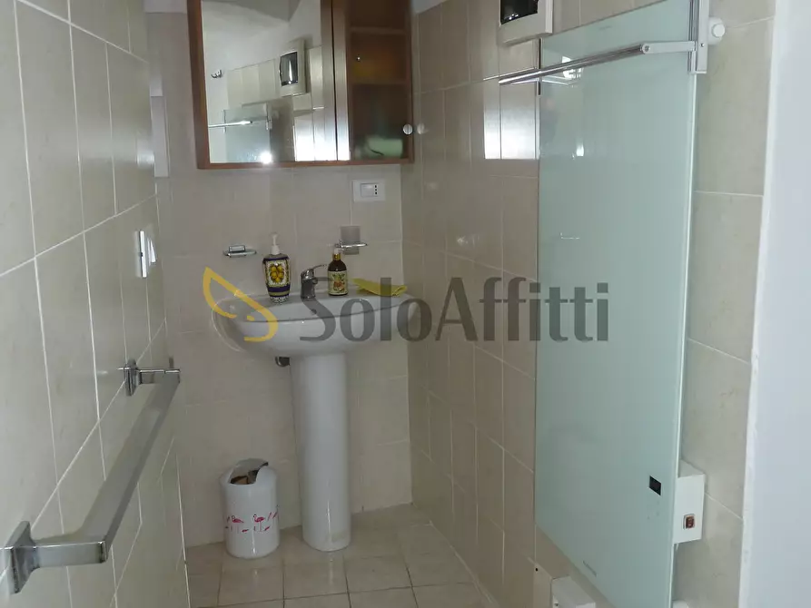 Immagine 15 di Trilocale in affitto  in Via Luca Spinola 1 a San Remo