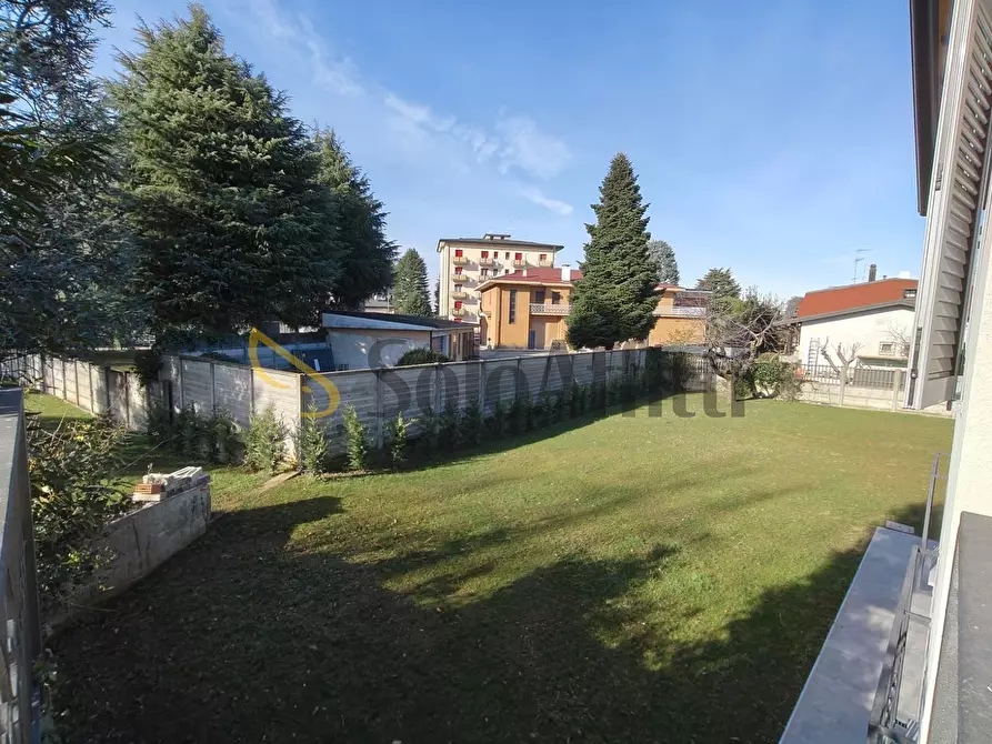 Immagine 40 di Villa in affitto  a Marnate