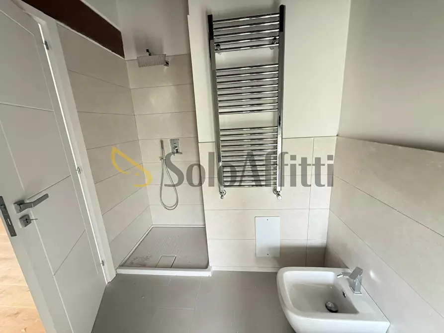 Immagine 25 di Loft/Open space in affitto  in Via dei Giardini Reali a Caserta