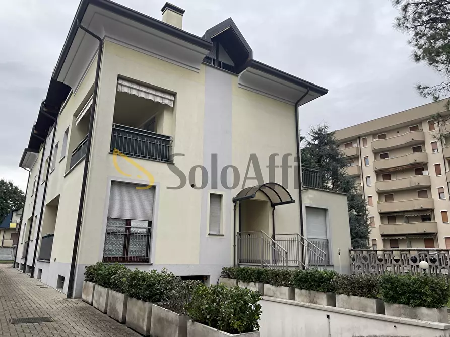 Immagine 34 di Trilocale in affitto  in via forlanini 25 a Busto Arsizio
