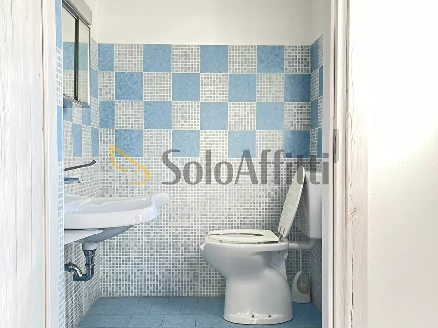 Immagine 13 di Locale commerciale in affitto  a Gallarate