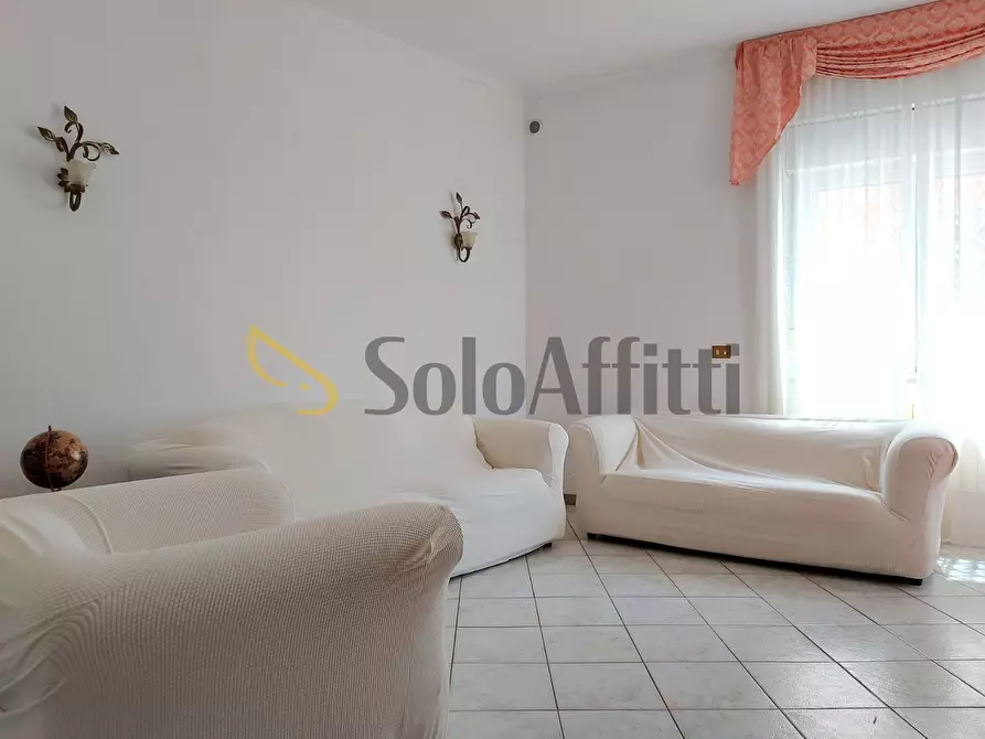 Immagine 10 di Villetta a schiera in affitto  in Lungomare della Salute a Fiumicino