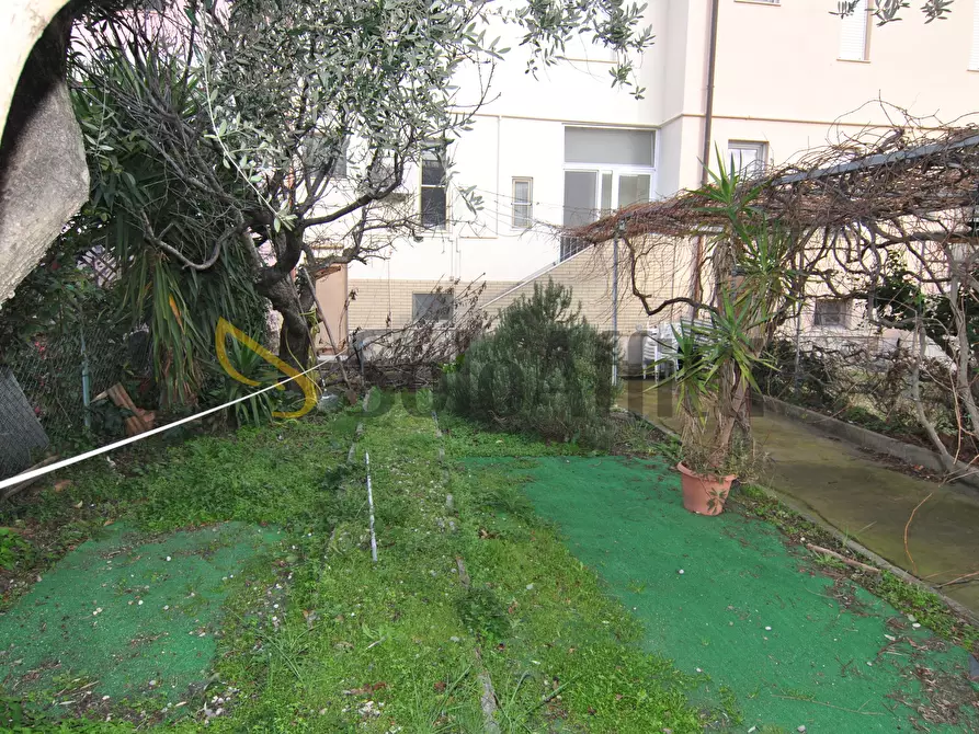 Immagine 20 di Casa indipendente in affitto  in Via Marco Mastacchi 97 a Livorno