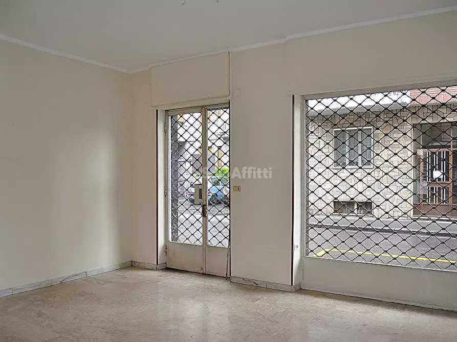 Immagine 1 di Locale commerciale in affitto  in VIA VERDI 32 a Settimo Torinese