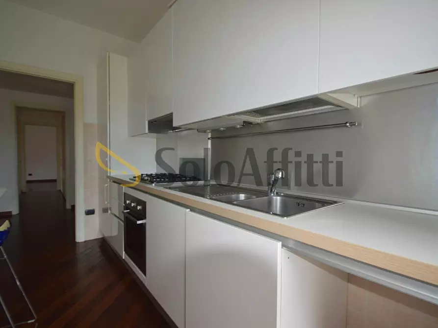 Immagine 9 di Trilocale in affitto  in Via Alfonso Capecelatro 75 a Milano