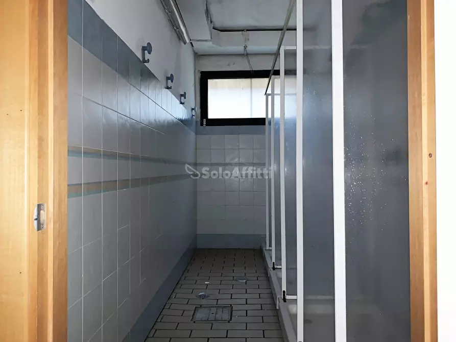 Immagine 11 di Ufficio in affitto  a Catanzaro