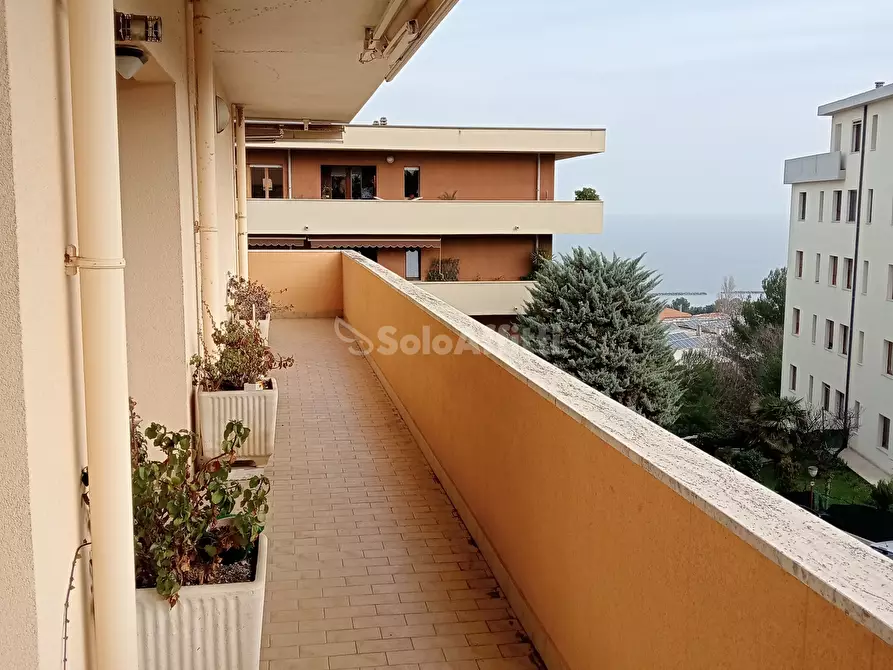 Immagine 2 di Quadrilocale in affitto  a Falconara Marittima