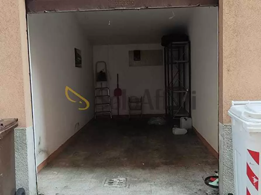 Immagine 7 di Garage in affitto  in Via Fratelli Cervi a Desio
