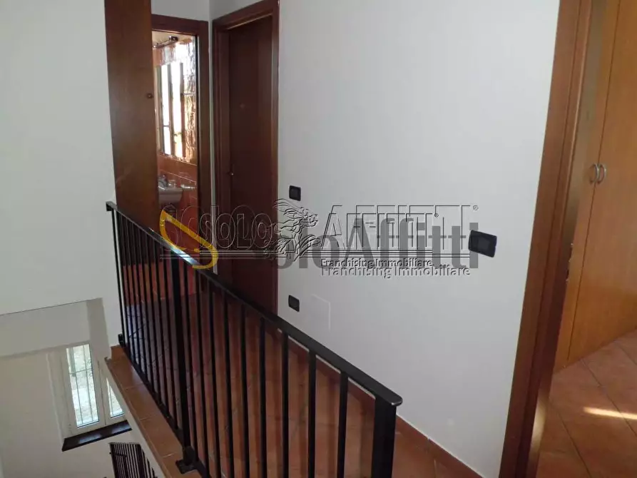 Immagine 16 di Trilocale in affitto  in Strada Provinciale 130 29 a Pavia