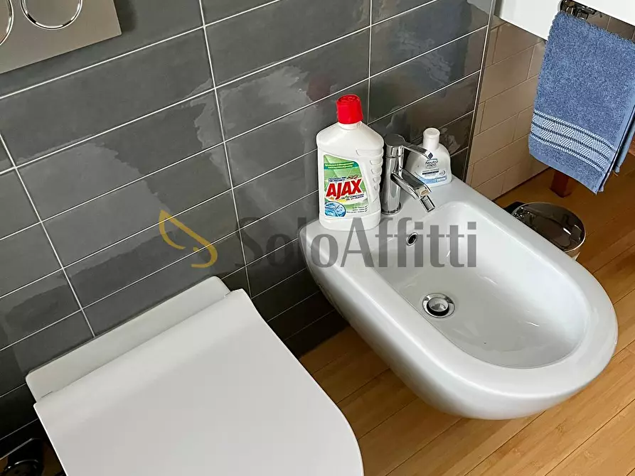 Immagine 40 di Bilocale in affitto  in Via Venarìa 75 a Torino