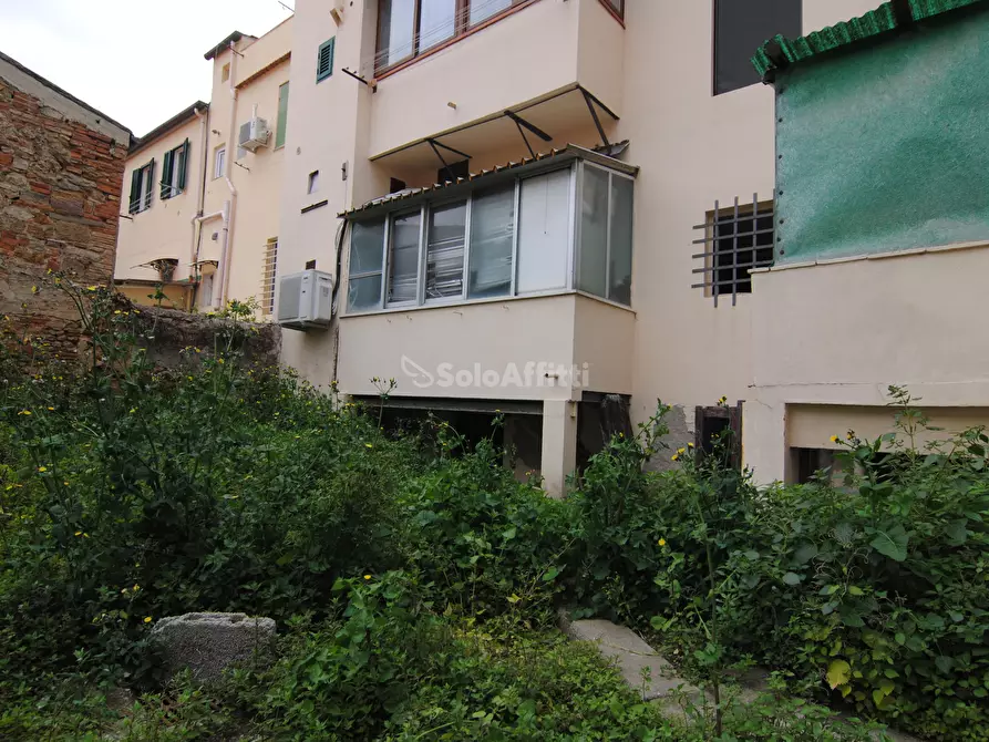 Immagine 9 di Locale commerciale in affitto  a Livorno