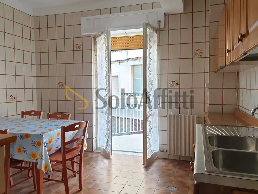 Immagine 4 di Pentalocale in affitto  a Catanzaro