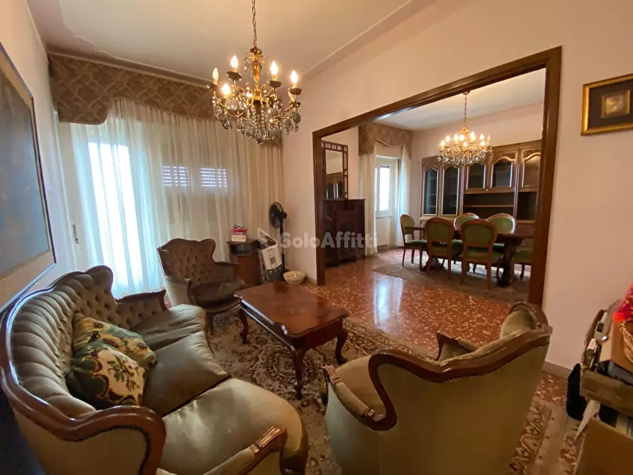 Immagine 1 di Pentalocale in affitto  a Frosinone