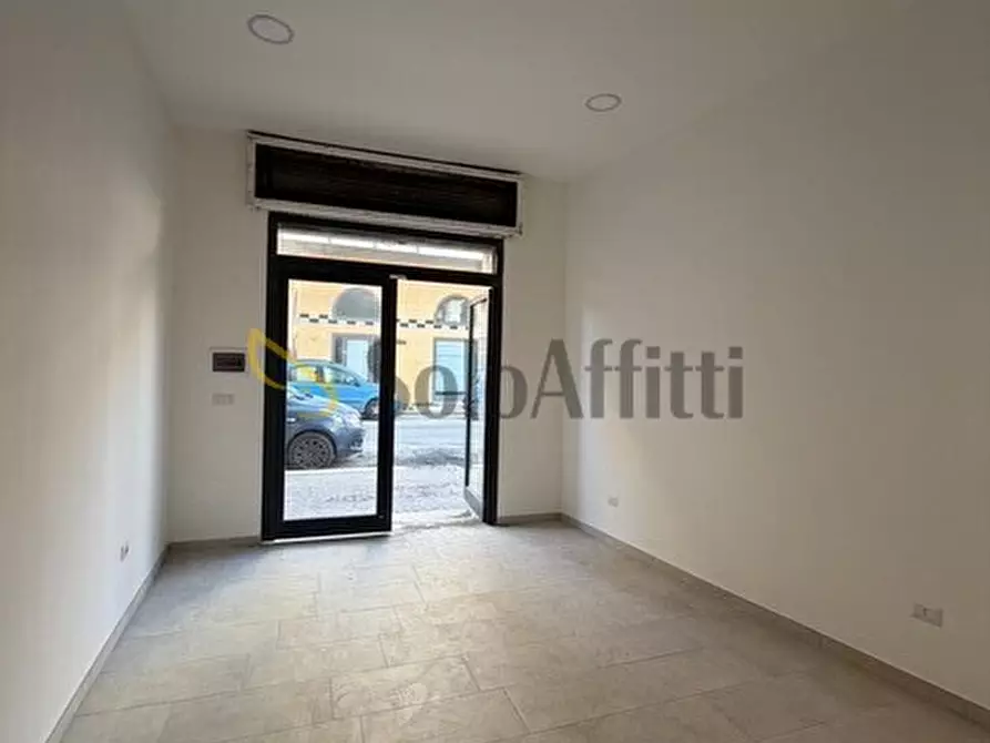 Immagine 5 di Locale commerciale in affitto  in Via Cristoforo Colombo a Nettuno