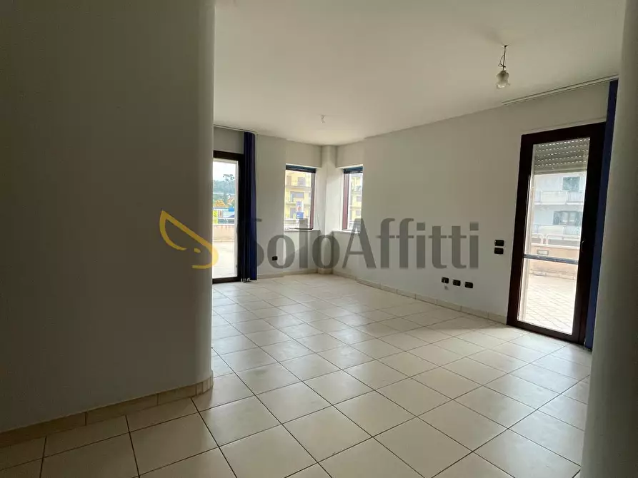 Immagine 9 di Pentalocale in affitto  a Sora