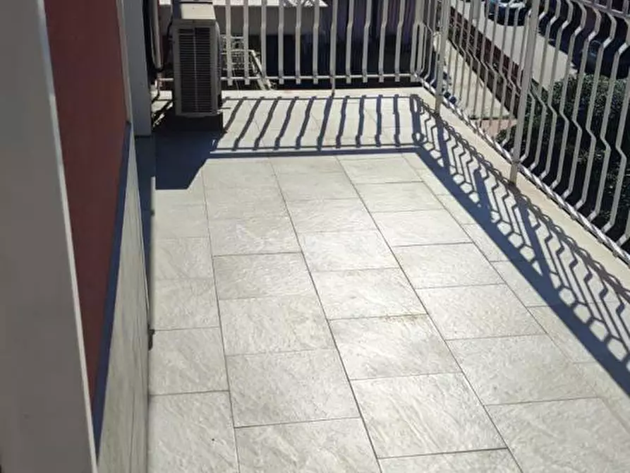 Immagine 6 di Bilocale in affitto  a Giardini-Naxos