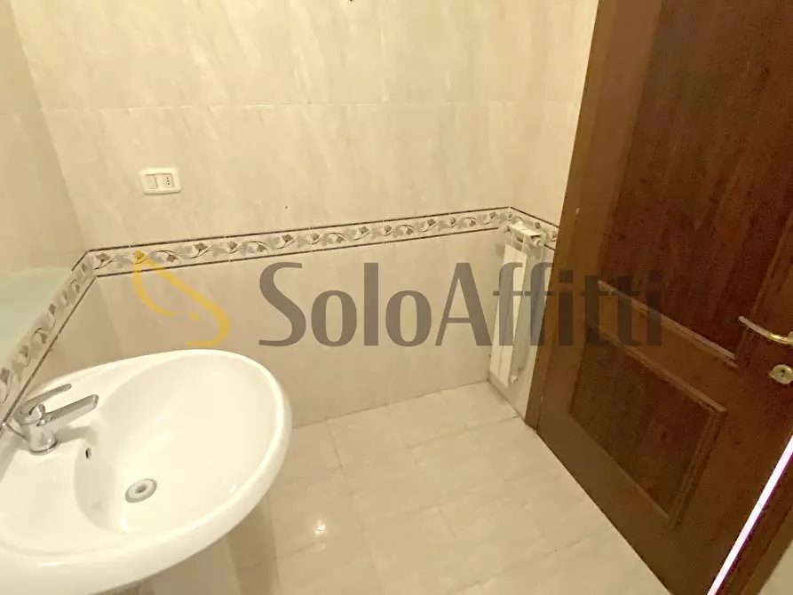 Immagine 18 di Trilocale in affitto  in Via Erminio Macario 60 a Roma