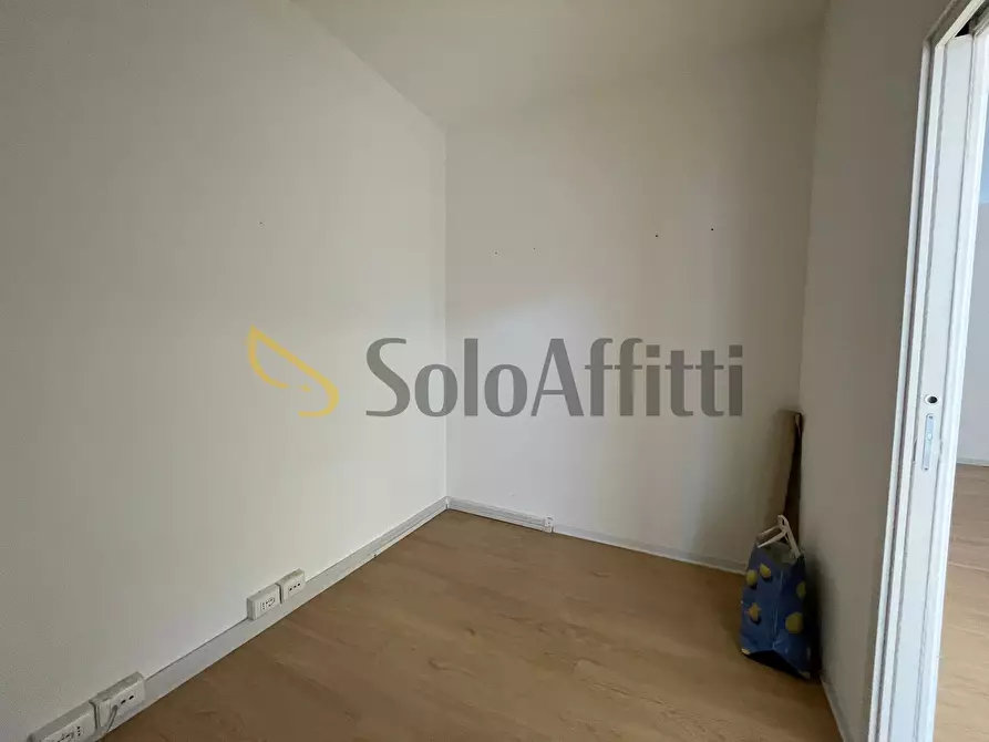 Immagine 5 di Locale commerciale in affitto  a Frosinone