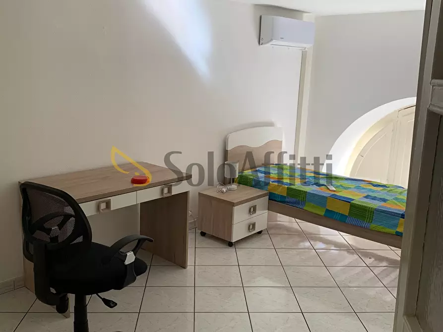 Immagine 1 di Stanza singola in affitto  a Catania