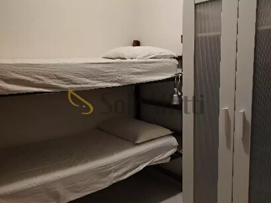 Immagine 15 di Trilocale in affitto  a Fondi