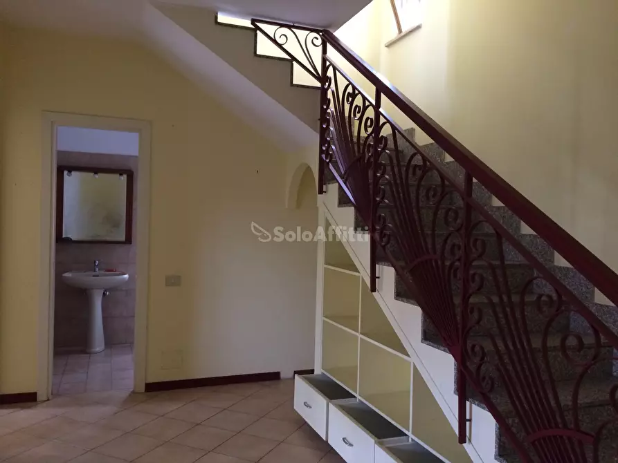 Immagine 8 di Villa in affitto  in Via Adda a Anzio