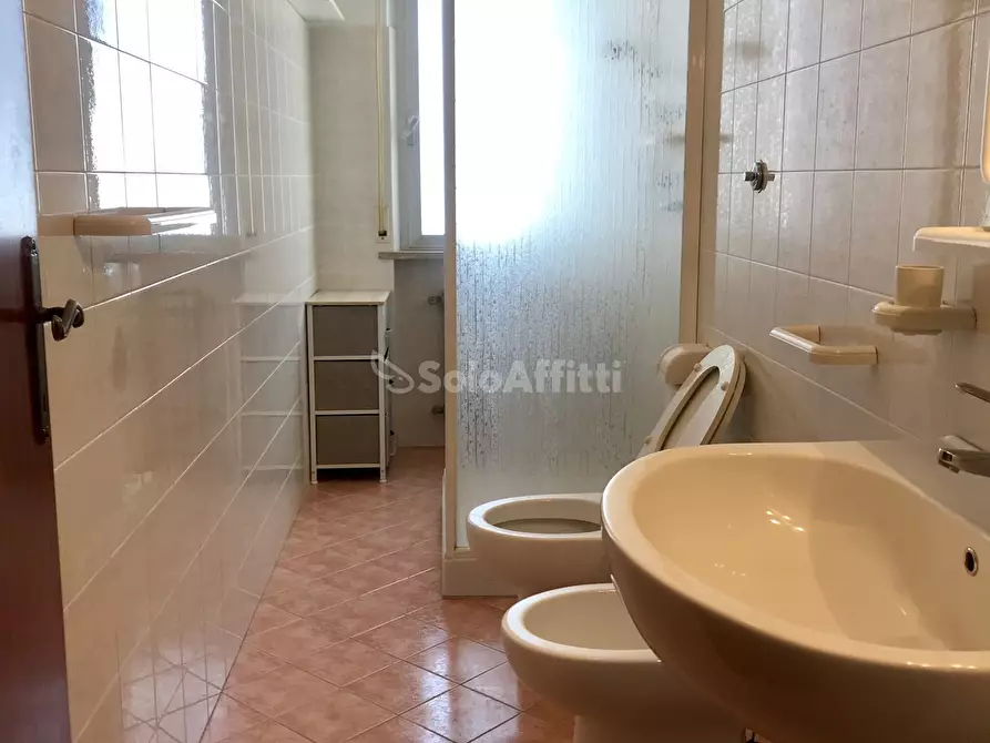 Immagine 8 di Bilocale in affitto  in Via Giuseppe Ungaretti 10 a Tortoreto