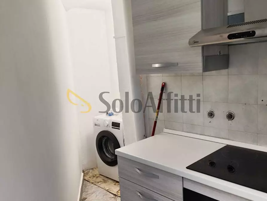 Immagine 13 di Stanza singola in affitto  a Catania