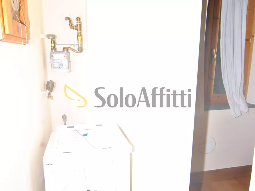 Immagine 18 di Trilocale in affitto  a Livorno