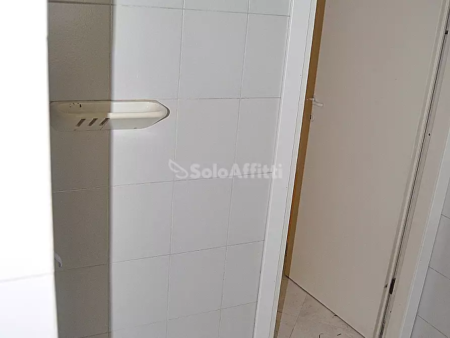 Immagine 7 di Locale commerciale in affitto  in Via Fratelli Rosselli 7 a Settimo Torinese