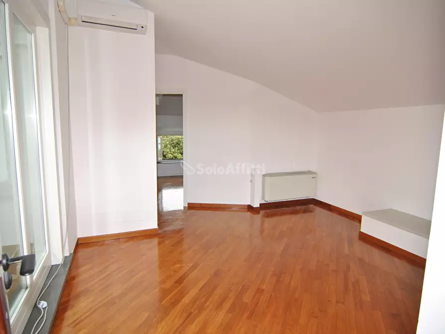 Immagine 17 di Appartamento in affitto  in Viale Italia 104 a Livorno