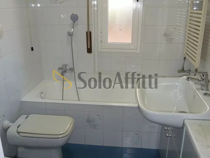 Immagine 20 di Trilocale in affitto  in Via Galileo Galilei 159 a San Remo