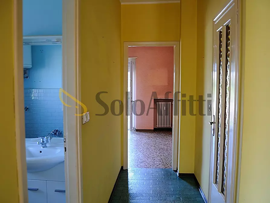 Immagine 8 di Trilocale in affitto  in Via Chiomo 25 a Settimo Torinese