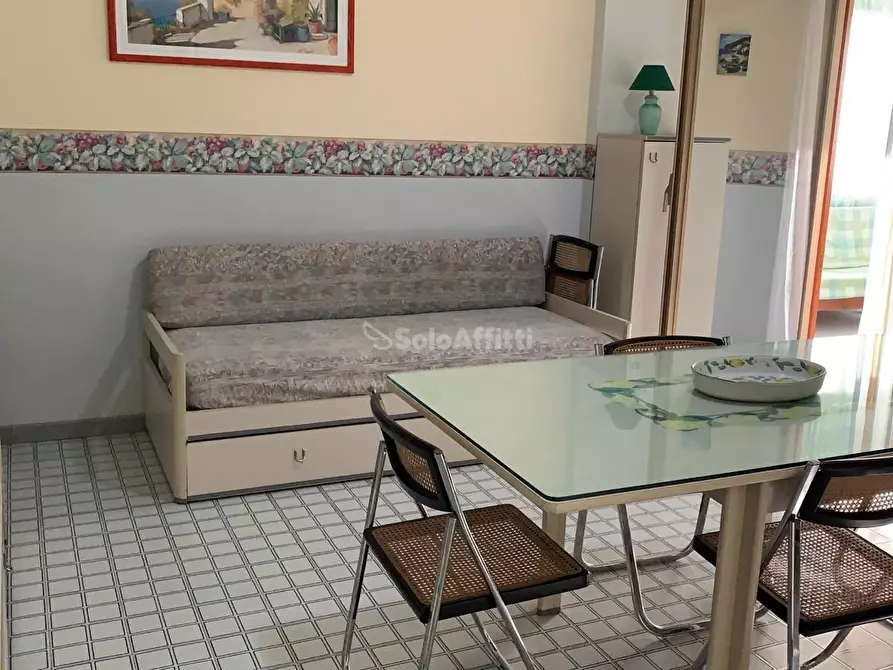 Immagine 30 di Bilocale in affitto  a Giardini-Naxos