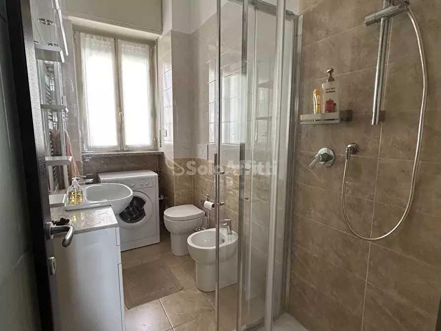 Immagine 31 di Trilocale in affitto  a Torino