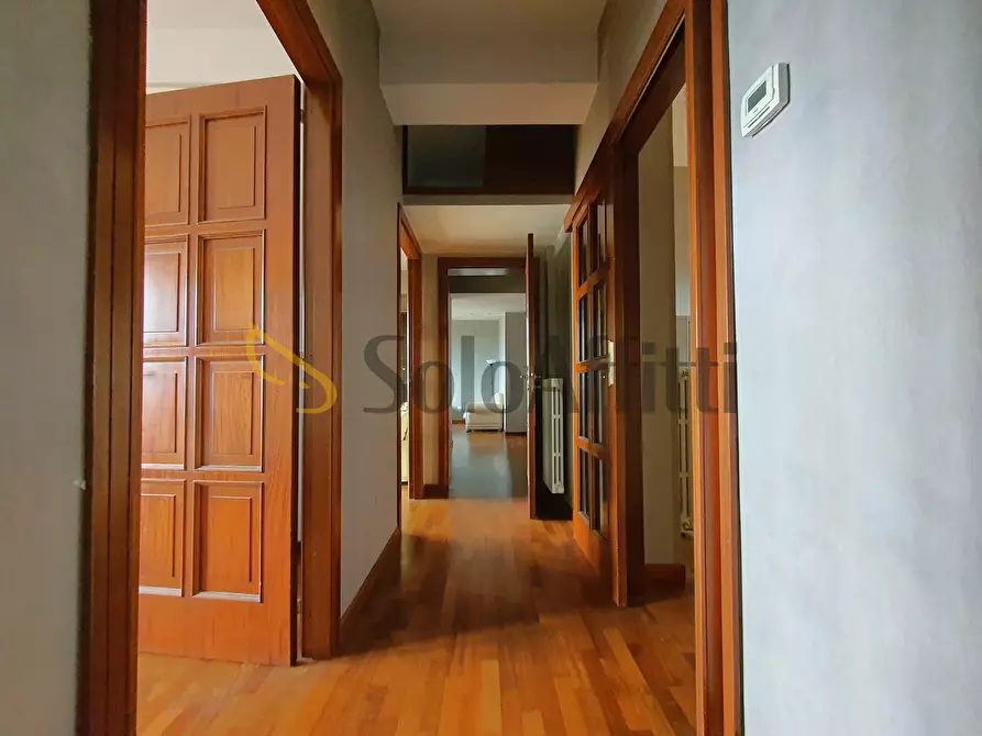 Immagine 11 di Quadrilocale in affitto  a Catanzaro