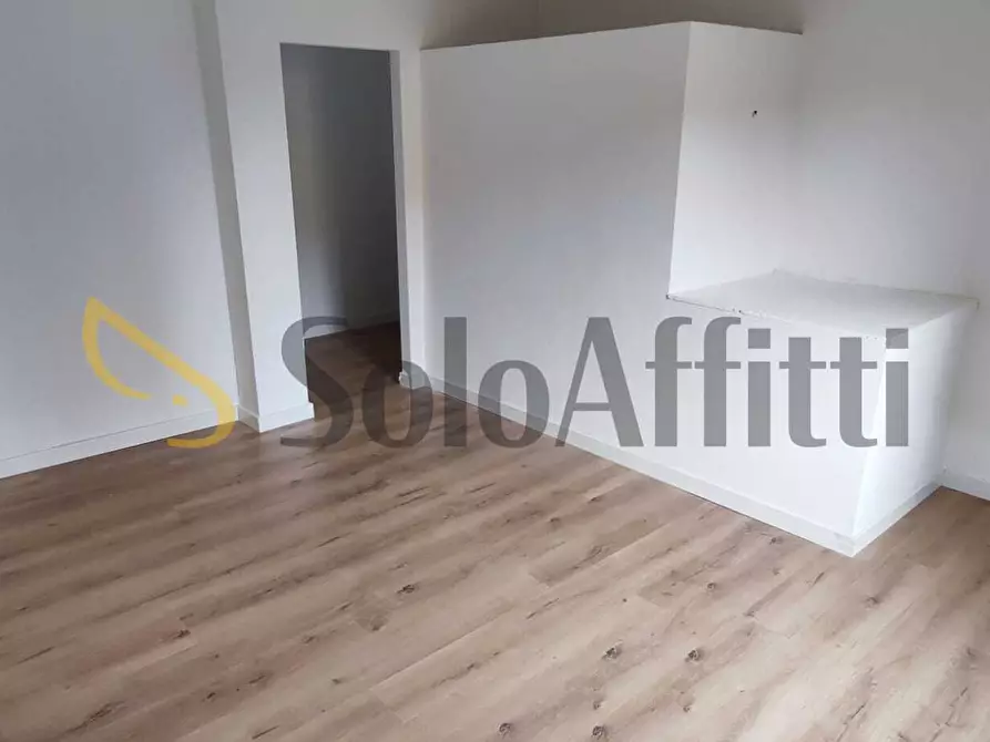 Immagine 7 di Locale commerciale in affitto  in Via Monte Santo 3 a Cinisello Balsamo