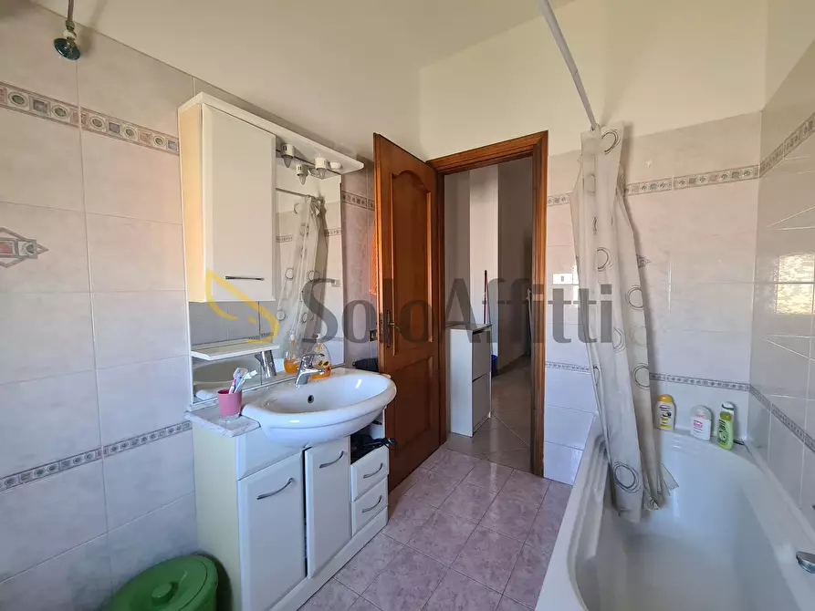 Immagine 12 di Stanza singola in affitto  a Catanzaro