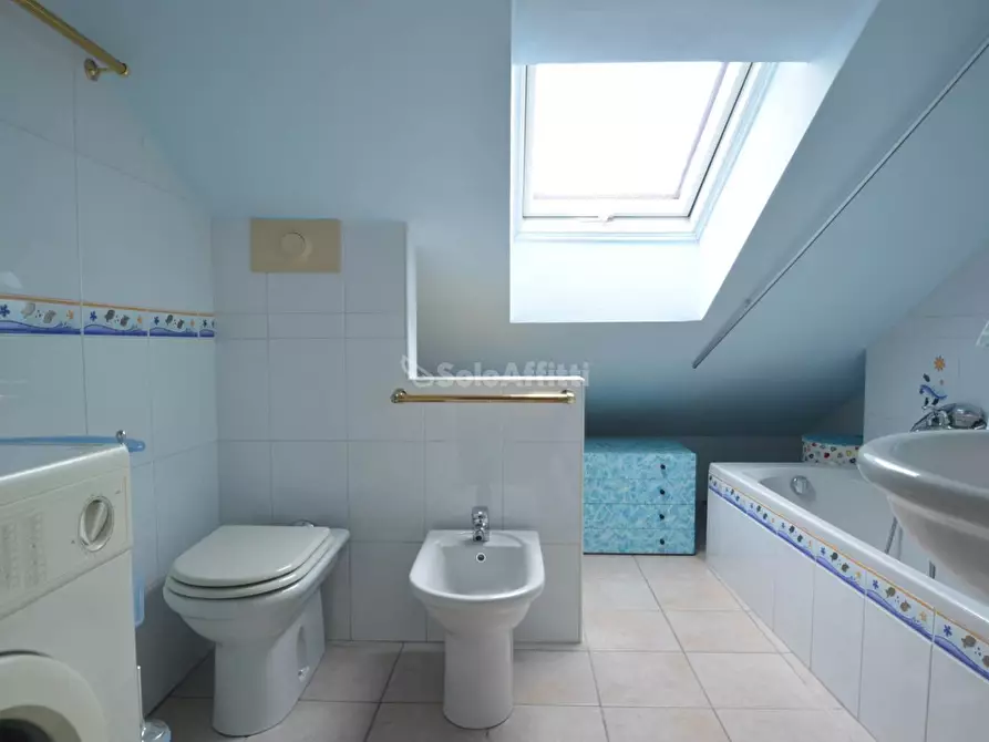 Immagine 9 di Mansarda in affitto  in Via Eugenio Curiel 2g a Rozzano