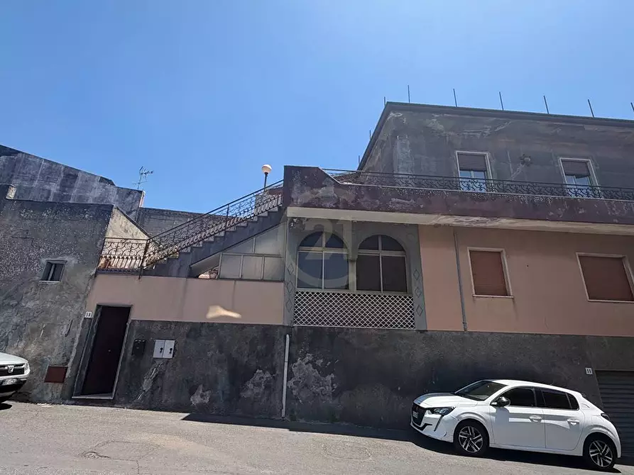 Immagine 1 di Casa bifamiliare in vendita  a Nicolosi