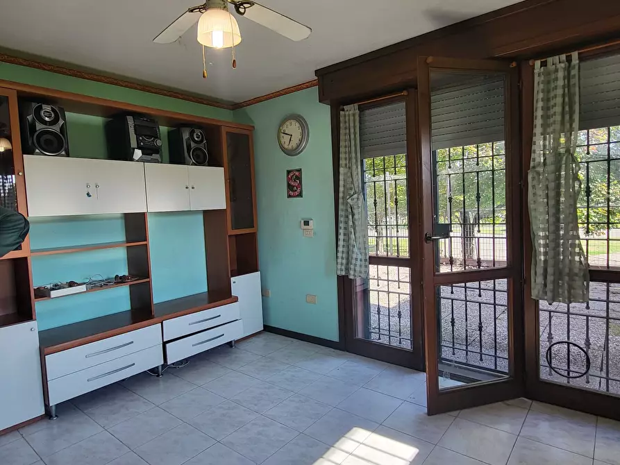 Immagine 14 di Pentalocale in vendita  in Via Domenico Pedretti 9 a Parma