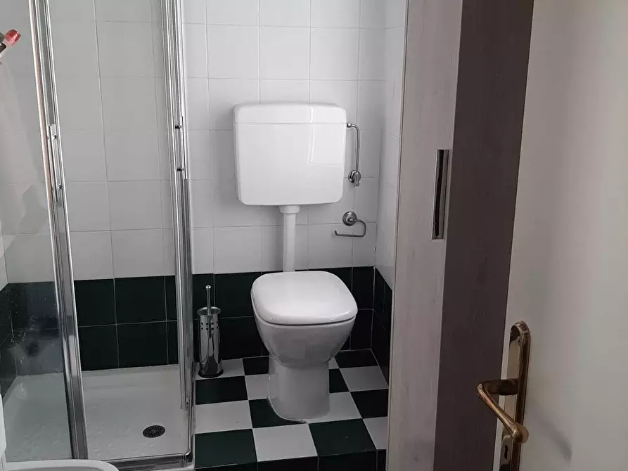 Immagine 15 di Quadrilocale in affitto  in Borgo Garimberti 18 a Parma