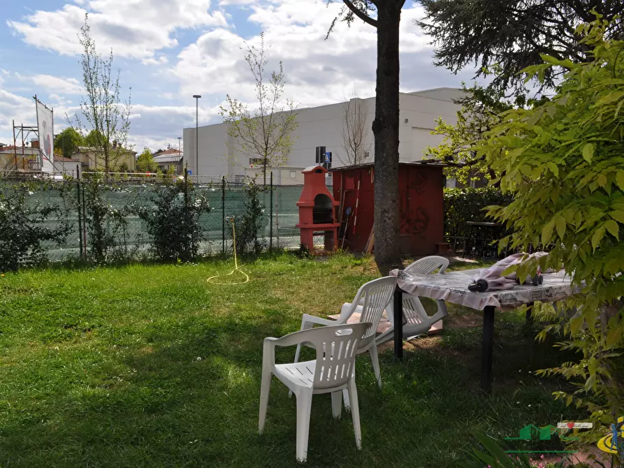 Immagine 6 di Porzione di casa in vendita  in Via Parigi a Collecchio