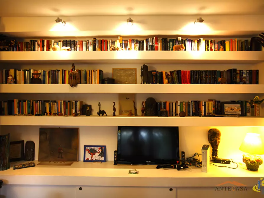 Immagine 10 di Quadrilocale in vendita  a Parma