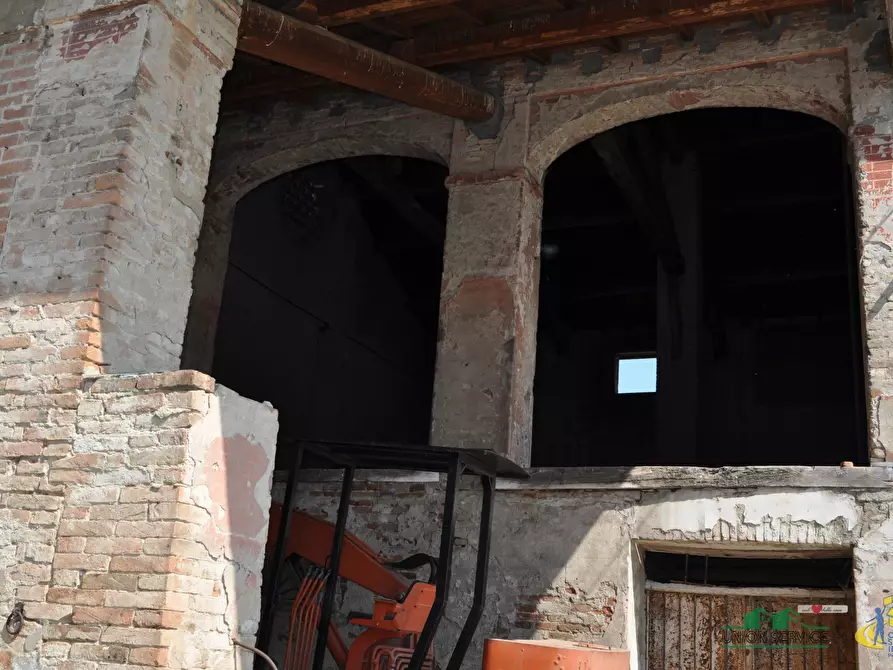 Immagine 49 di Rustico / casale in vendita  in Frazione Borgonovo 29 a Sissa Trecasali
