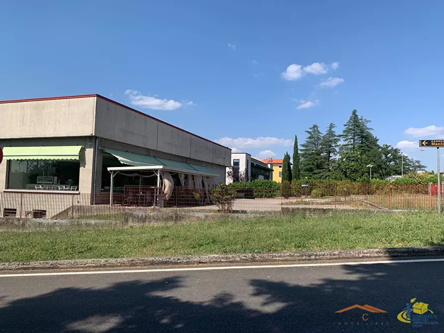 Immagine 2 di Attività artigianale in vendita  a Collecchio