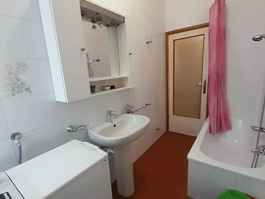 Immagine 11 di Trilocale in vendita  in VIA VOLTURNO 9 a Parma