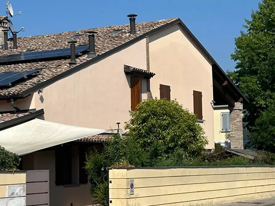 Immagine 1 di Porzione di casa in vendita  in Via Augusto Franzoj 6 a Parma