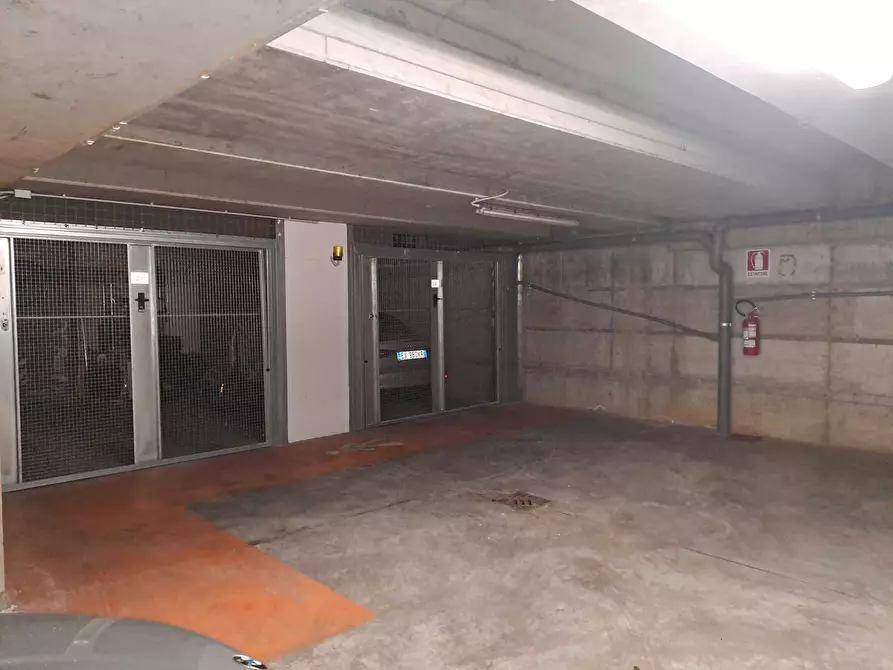 Immagine 7 di Garage in vendita  in Via John Fitzgerald Kennedy 71 a Parma