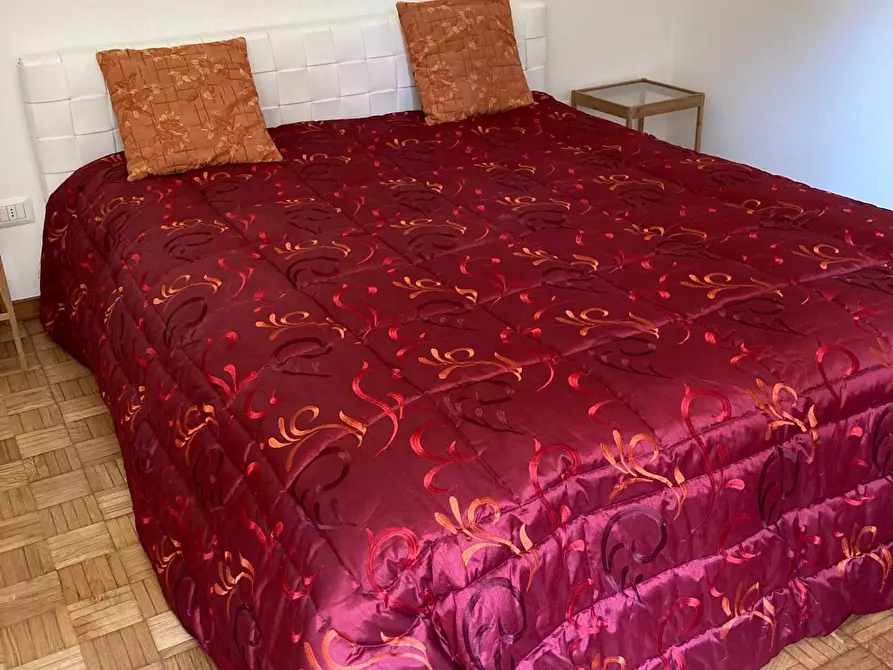 Immagine 8 di Bilocale in affitto  a Parma